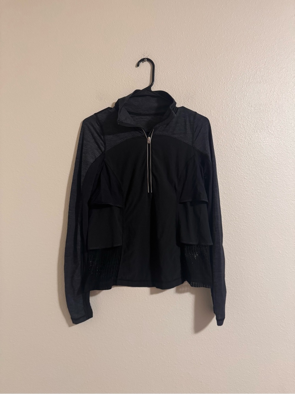 Lululemon jacket *ruffle bottom*